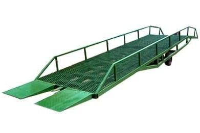 移動式登車橋設備有什么特點呢？好用嗎？