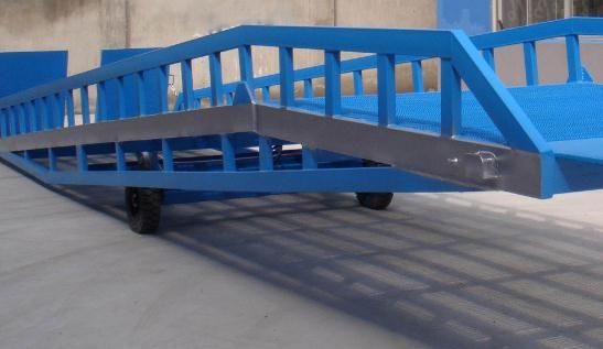 關(guān)于登車橋這種設(shè)備，一般可分為這4種形式！